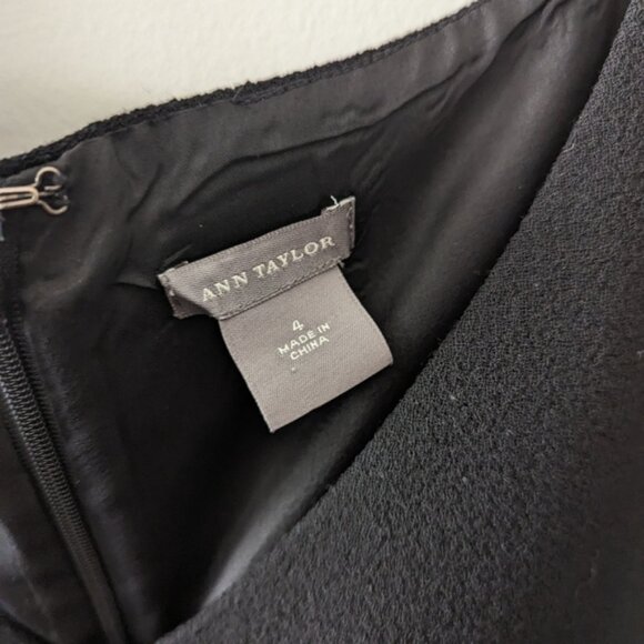 Ann Taylor shift dress - Picture 3 of 3